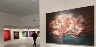 Türk sanatçıların eserleri Londra'daki 'Beyond Borders' sergisinde tanıtıldı