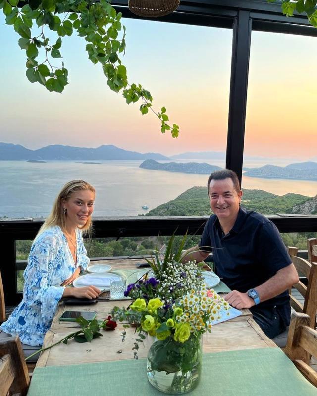 Acun Ilıcalı'dan genç sevgilisine romantik kutlama! Masadaki detay dikkat çekti Acun Ilıcalı'dan genç sevgilisine romantik kutlama! Masadaki detay dikkat çekti