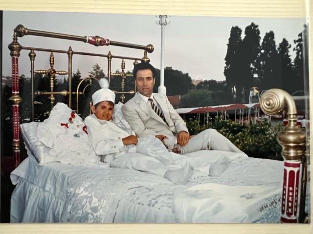 Ali Sunal'dan, Kemal Sunal'ın ölüm yıl dönümünde duygusal paylaşım Ali Sunal'dan, Kemal Sunal'ın ölüm yıl dönümünde duygusal paylaşım