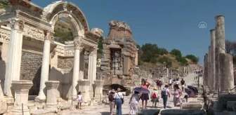 Antik dünyanın gözdesi Efes, 'Müzekart GNS' ile gençleri bekliyor