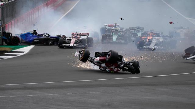 Dünya, Formula 1'deki kazayı konuşuyor! Halo sistemi ünlü pilotun hayatını kurtardı