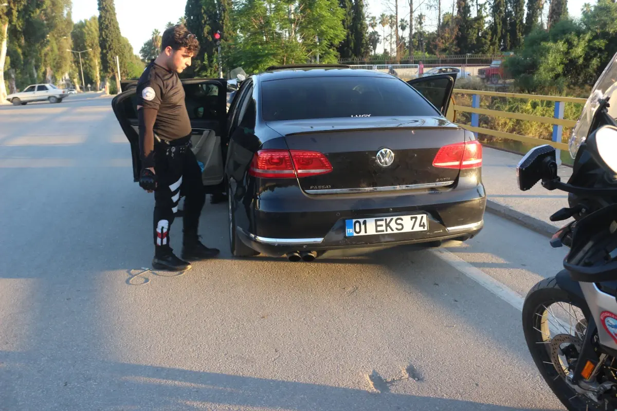 Otomobille polisten kaçan 2 şüpheli kovalamacayla yakalandı