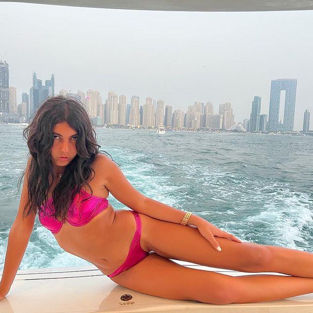 Bahar Candan 'Evlenince sileceğim' diyerek bikinili pozunu paylaştı