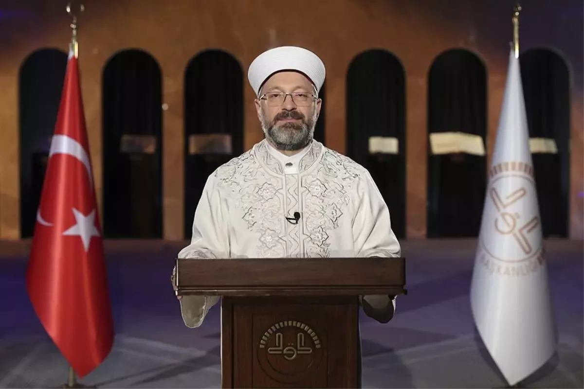 'Hac ibadeti, öğrettiği ilkeler ve mesajlarla Müslümanların hayatının tamamını kuşatan bir ibadettir'