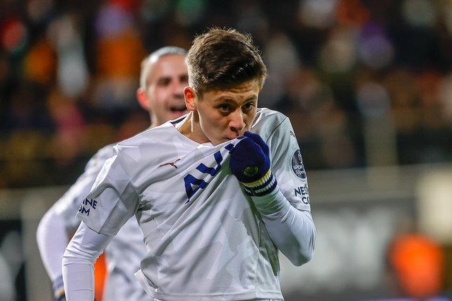 Sözleşmesindeki özel madde ortaya çıktı! Arda Güler yok pahasına Fenerbahçe'den ayrılabilir