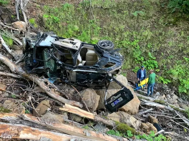 Kızının davetiyelerini dağıtmaya giden baba, uçurumun dibinde ölü bulundu