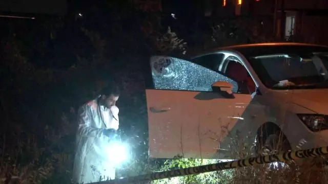 Araçtaki aileye gece saatlerinde kanlı pusu! 1 kişi öldü 2 kişi yaralandı