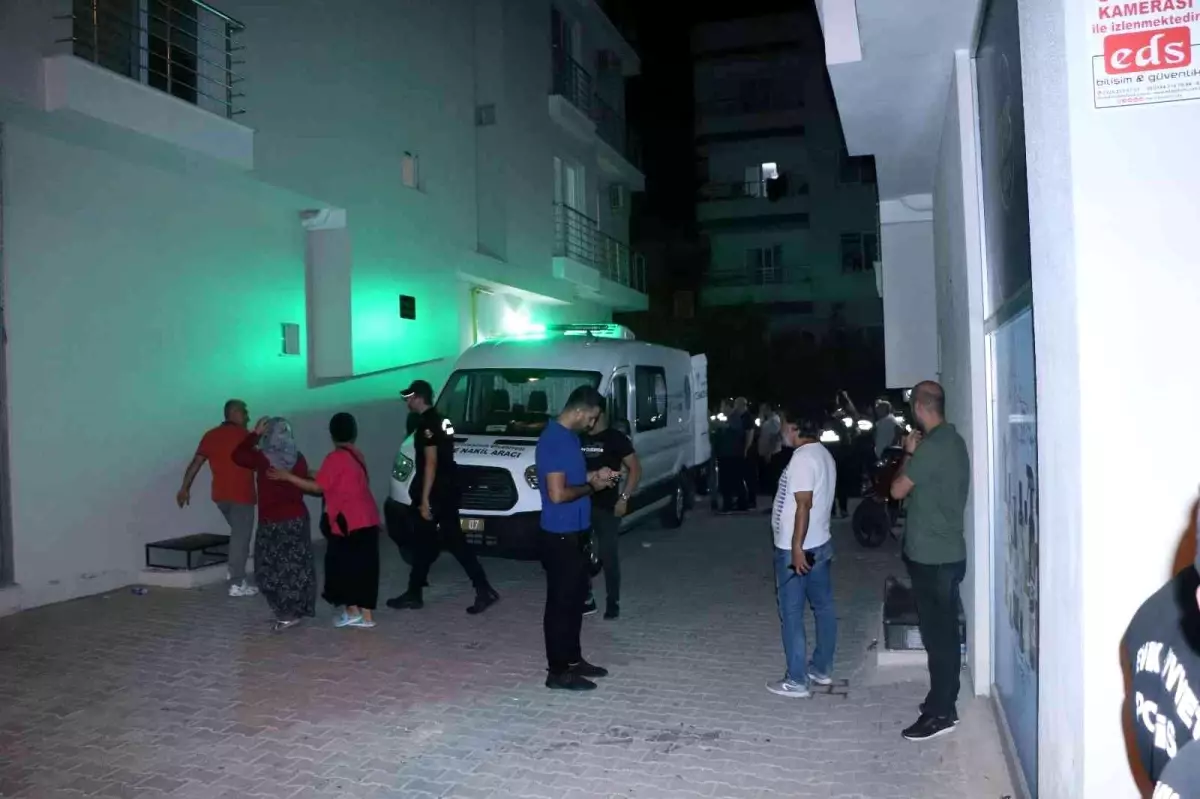 Kan donduran aile faciası! Eşini öldürdükten sonra kapı önünde 3 yaşındaki oğluna da kıydı