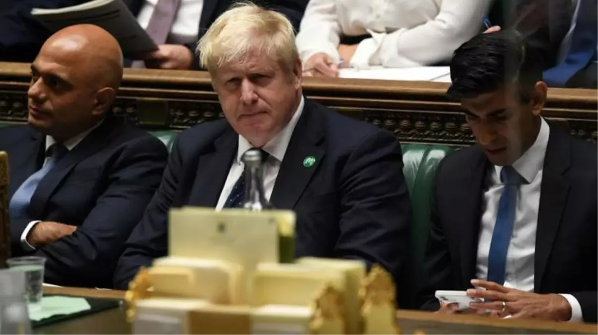 İngiltere'de iki bakan peş peşe istifa etti! Muhalefet, hükümetin çökmekte olduğunu öne sürdü