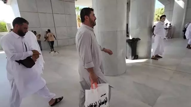 İngiltere'de Mekke'ye gitmek üzere yola çıkan adam 11 ay sonra hedefine ulaştı