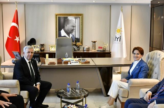 İsmi cumhurbaşkanı adayı olarak geçen Mansur Yavaş, Meral Akşener'i ziyaret etti
