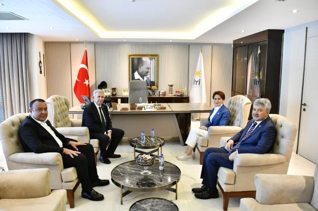 Meral Akşener ile Mansur Yavaş arasında dikkat çeken görüşme Meral Akşener ile Mansur Yavaş arasında dikkat çeken görüşme