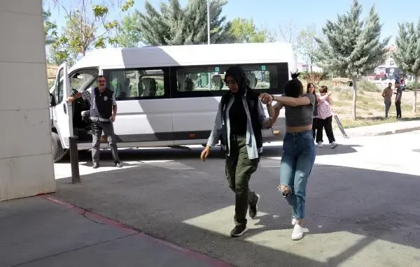 5 yıldızlı otelin havuzuna eskort operasyonu! Cinsel ilişkiye vaadiyle 3 milyon liralık vurgun yapmışlar