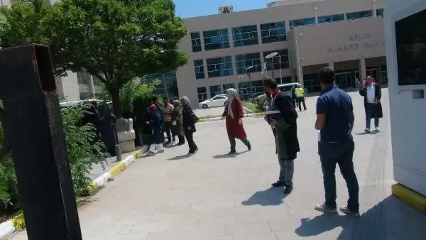 Hemşire eşini öldüren polisin ifadesi kan dondurdu: Kaç el ateş ettim bilmiyorum Hemşire eşini öldüren polisin ifadesi kan dondurdu: Kaç el ateş ettim bilmiyorum