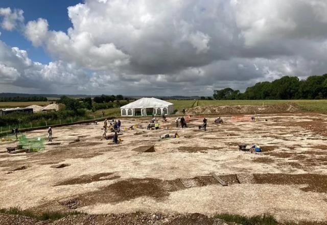 Öbür dünyada rahat etmek için adaklarıyla gömülen insanların mezardaki halleri arkeologları düşündürdü