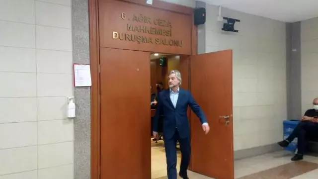 Songül Karlı'yı dolandırdığı iddiasıyla yargılanan eski eş Metin Yüncü, delil yetersizliğinden beraat etti Songül Karlı'yı dolandırdığı iddiasıyla yargılanan eski eş Metin Yüncü, delil yetersizliğinden beraat etti