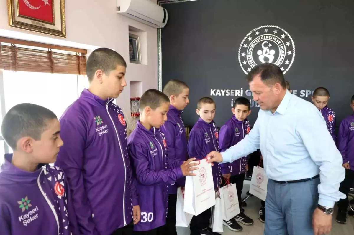 Bünyanlı Basketbolculardan Ali İhsan Kabakcı'ya ziyaret