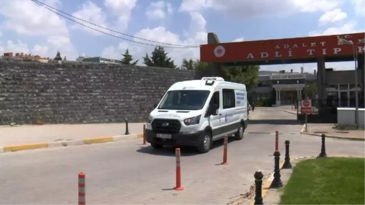 Çifte cinayetin kurbanlarından Öznur Tufan'ın cenazesi Adli Tıp Kurumu'ndan alındı