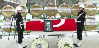 Eski Dışişleri Bakanı Türkmen, son yolculuğuna uğurlandı