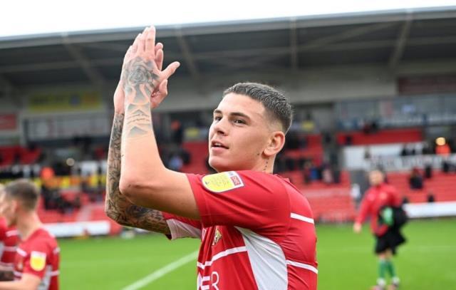 Milli futbolcu, Süper Lig'e geliyor! Fenerbahçe, Stefan Kuntz'un prensini kaptı Milli futbolcu, Süper Lig'e geliyor! Fenerbahçe, Stefan Kuntz'un prensini kaptı