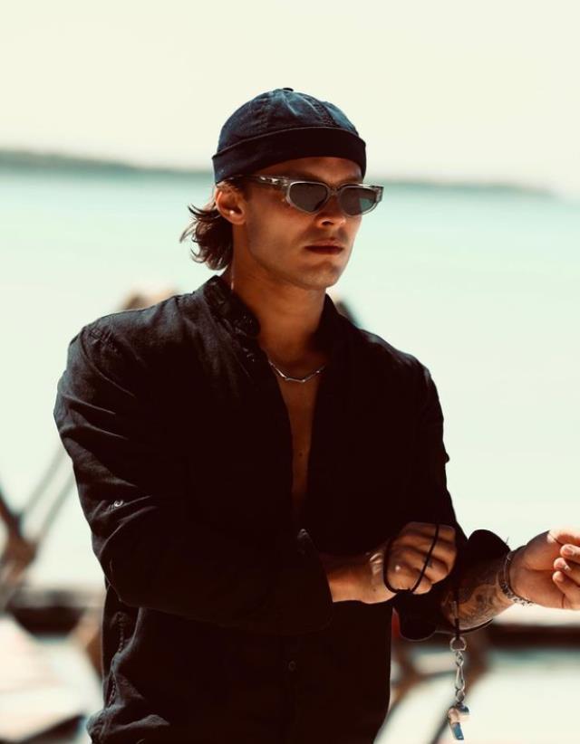 Survivor sunucu Murat Ceylan gizemli kız arkadaşıyla yakalandı