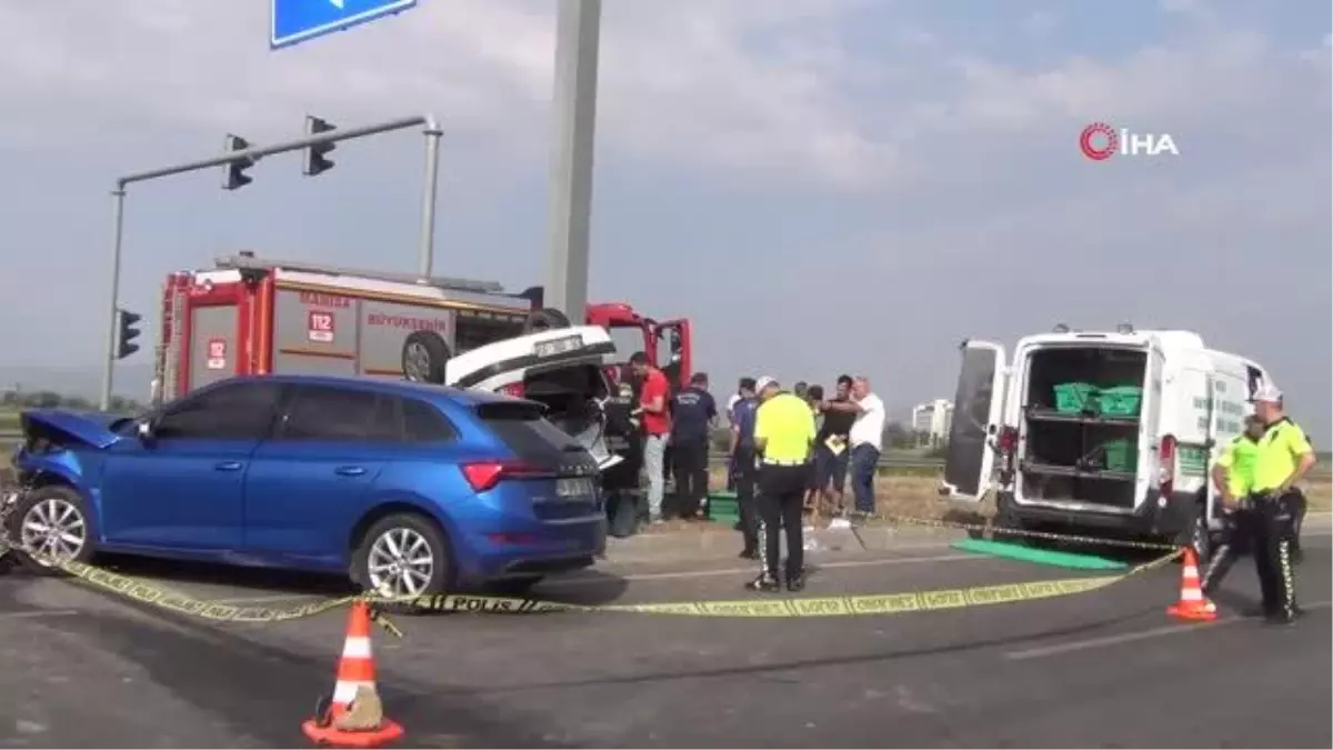Manisa'da feci kaza: 3 ölü, 2 yaralı