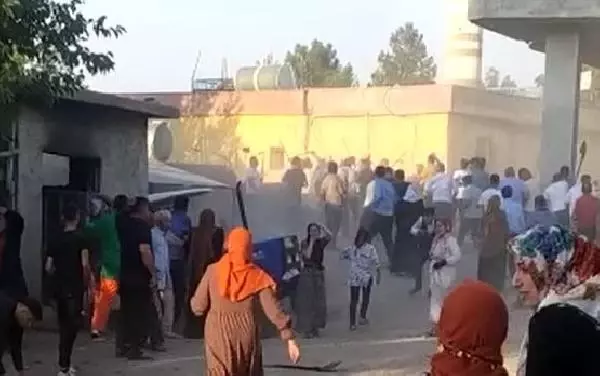 Batman'da 54 kişinin yaralandığı kavga, bahçeye giren koyunlar nedeniyle çıkmış (2) Batman'da 54 kişinin yaralandığı kavga, bahçeye giren koyunlar nedeniyle çıkmış (2)