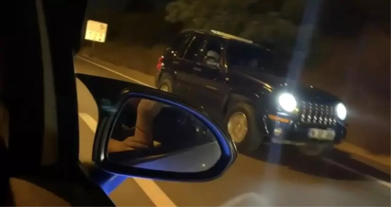 Anayolda geri geri giden cip, trafiği böyle tehlikeye soktu