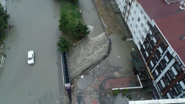 Esenyurt'ta sel felaketinin drone görüntüsü