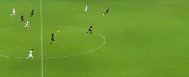 Sen ne yaptın İsmail! Fenerbahçe'nin genç yıldızı, Hull City defansını perişan etti