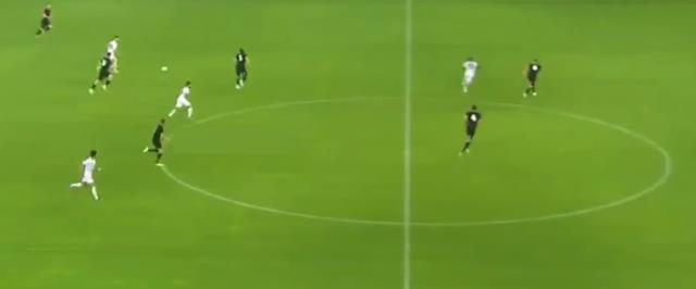 Sen ne yaptın İsmail! Fenerbahçe'nin genç yıldızı, Hull City defansını perişan etti