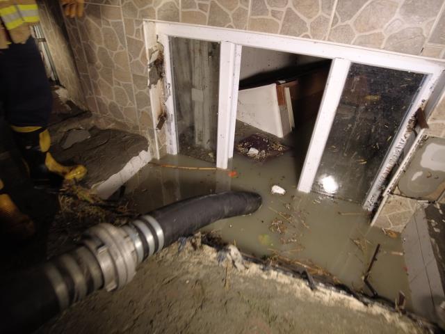 Tatile mi çıktı? İmamoğlu, İstanbul'daki sel sırasında nerede olduğu sorusuna yanıt verdi