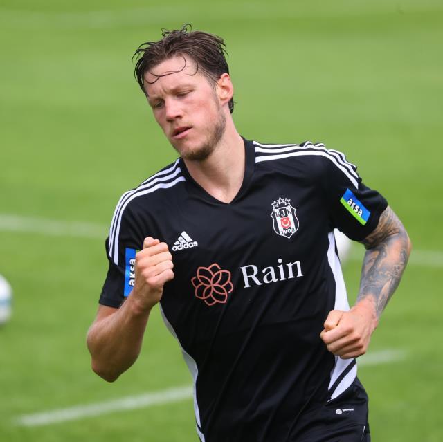 Beşiktaş'ın yeni transferi Weghorst, Türkiye'de neye uğradığını şaşırdı: Bunu kariyerimde hiç yaşamadım