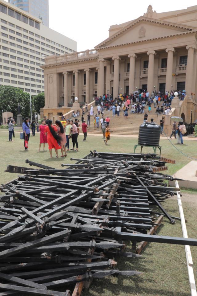 Gıda kıtlığı yaşanan Sri Lanka'da unlu mamullerin 2-3 gün içinde tükenmesi bekleniyor