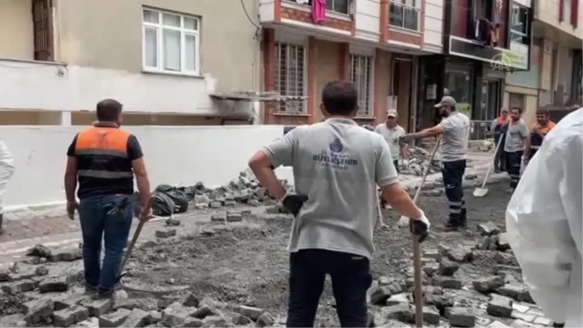 Son dakika haberi... İçişleri Bakanı Soylu, Esenyurt'ta selden etkilenen bölgede inceleme yaptı