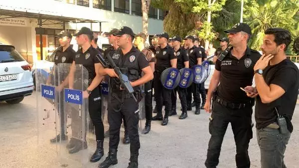 Düğündeki 'halay' kavgası, acil serviste de devam etti! Doktor ve personel kendini odaya kilitledi