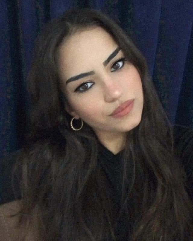 İbrahim Tatlıses'in gözlerden uzak büyüttüğü torunu Berfin, dedesine benzerliğiyle dikkat çekiyor