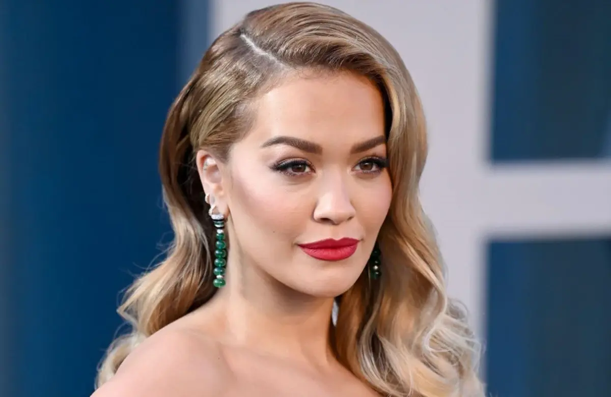 Rita Ora kendisini baştan yaratıyor!