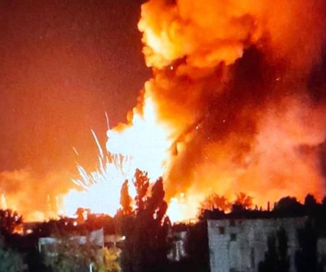 Ukrayna, Rusya'ya ait mühimmat deposunu vurdu