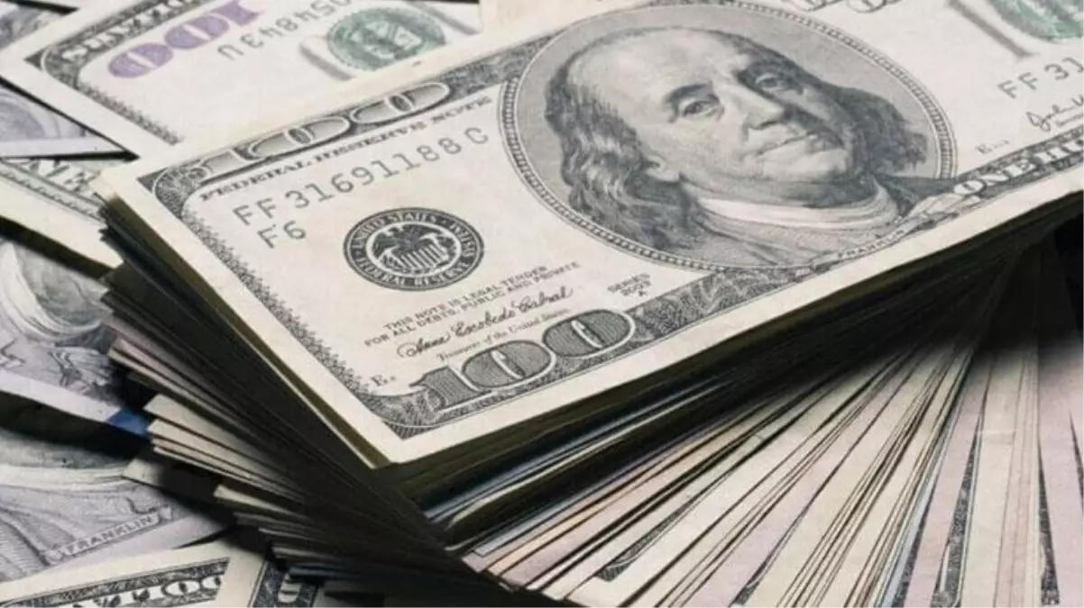 Dövizde yaşanan tarihinin günün ardından dolar güne 17,37 TL'den başladı