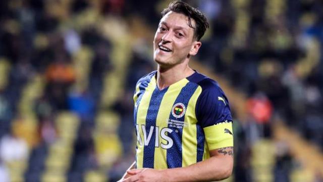 Mesut Özil, Başakşehir'de! Yıldız futbolcunun yarın sözleşme imzalaması bekleniyor
