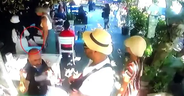 Ünlü şarkıcı Günsu İnce'nin içinde sahne repertuvarı olan çantası çalındı