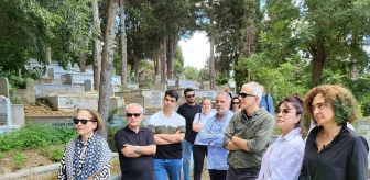 Usta gazeteci Okay Gönensin vefatının beşinci yılında mezarı başında anıldı
