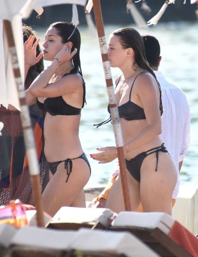 Yeni aşkıyla tatile çıkan Rıza Kocaoğlu, eski sevgilisi Hazal Subaşı ile pişti oldu Yeni aşkıyla tatile çıkan Rıza Kocaoğlu, eski sevgilisi Hazal Subaşı ile pişti oldu