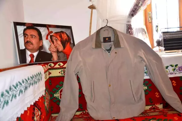 Montun hatırası büyük ölünce o montla gömülmek istedi