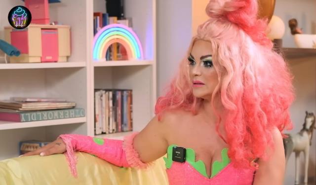 Şarkıcı Nez, cinsel ilişkiye girdiği en sıra dışı yerleri anlattı: Sinema salonu ve özel jetim Şarkıcı Nez, cinsel ilişkiye girdiği en sıra dışı yerleri anlattı: Sinema salonu ve özel jetim