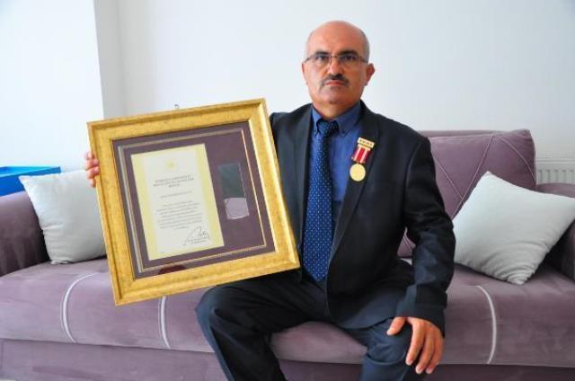 15 Temmuz'da sela okurken dövülen müezzin o geceyi anlattı: 'Bu darbe olacak' diye bize bas bas bağırıyorlardı