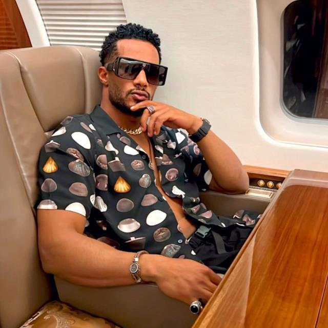 Tatil için Türkiye'ye gelen şarkıcı Mohamed Ramadan, bir gecelik eğlence için 87 bin TL hesap ödedi