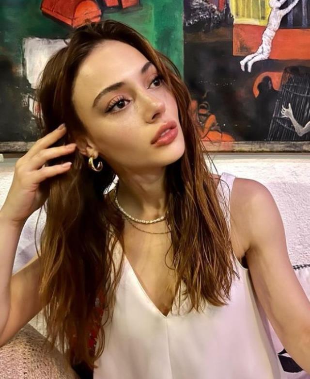 Duy Beni Ekim kimdir? Duy Beni Ekim gerçek adı ne? Duy Beni dizisi 'Ekim' karakteri kim oynuyor? Duy Beni Ekim kimdir? Duy Beni Ekim gerçek adı ne? Duy Beni dizisi 'Ekim' karakteri kim oynuyor?