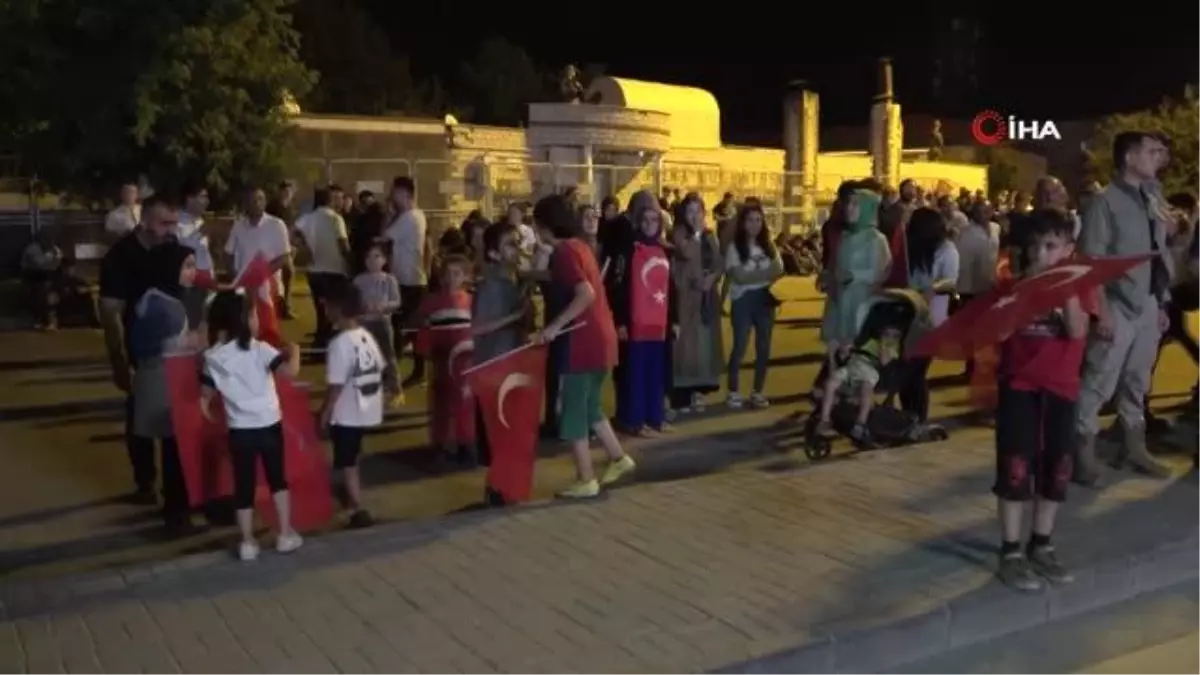 Muş Valisi Gündüzöz: 'Bu hain darbe girişimi kadar kalleşçe yapılanına hiç rastlamamıştık'